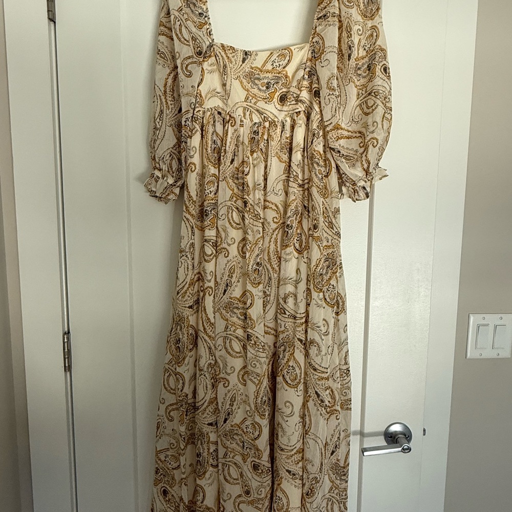 Storia Cream and Gold Paisley Maxi Dress